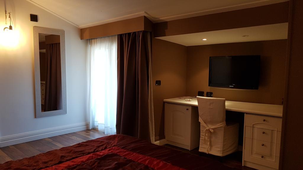 Hotel Mediterraneo Qualiano Zewnętrze zdjęcie